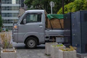 不用品回収の1トントラックだと相場はいくら？積載量や安くするコツも解説